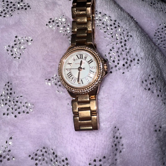 Elegant Rose Gold Women\'s Watch